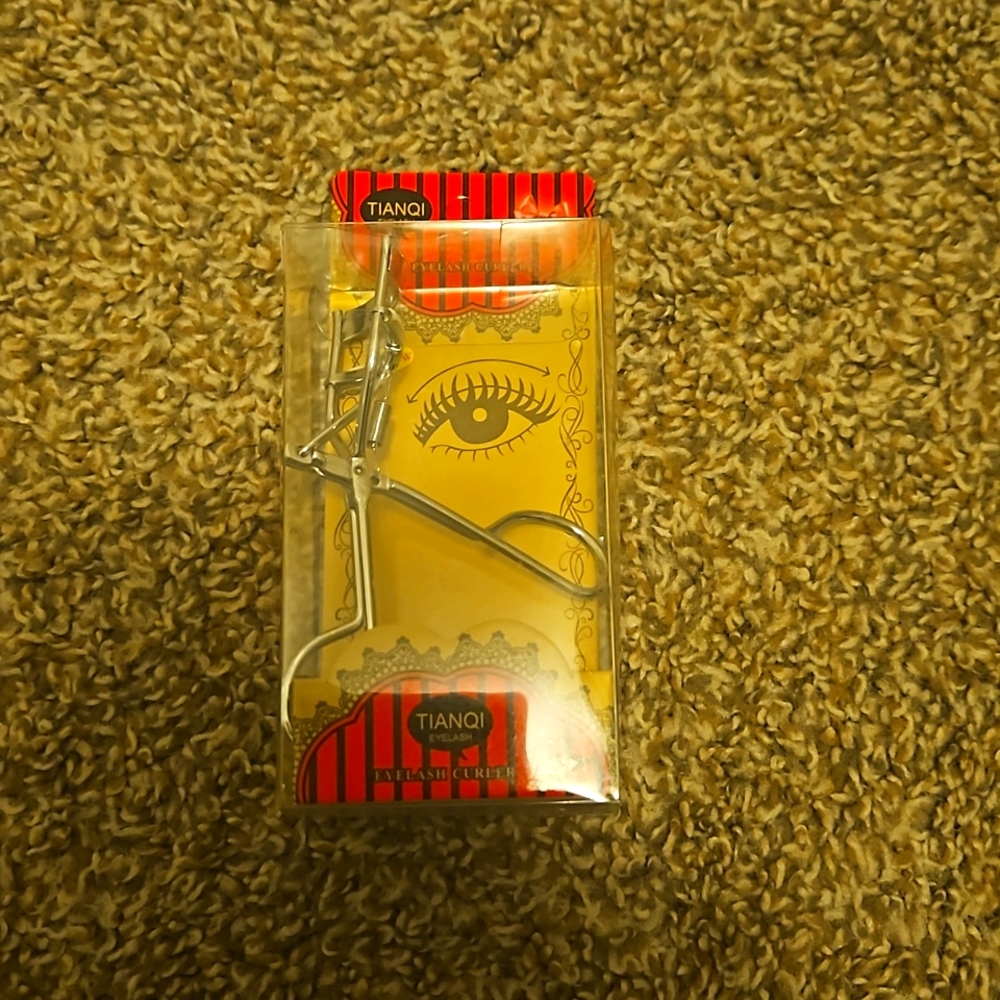 Eyelash Curler